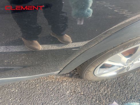 Used 2020 Nissan Kicks S image 13