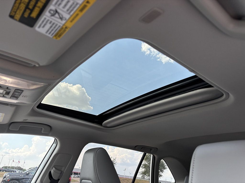 Used 2025 Toyota RAV4 XLE Premium FWD image 15