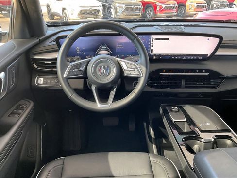 Certified 2025 Buick Enclave Preferred image 7
