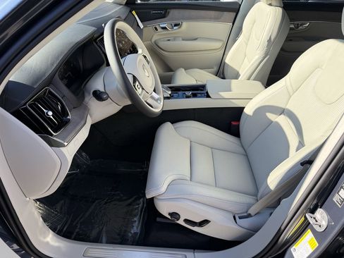 New 2026 Volvo XC90 B6 Ultra image 9