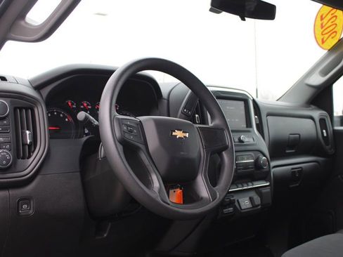 Used 2022 Chevrolet Silverado 2500 Custom w/ Custom Convenience Package image 17