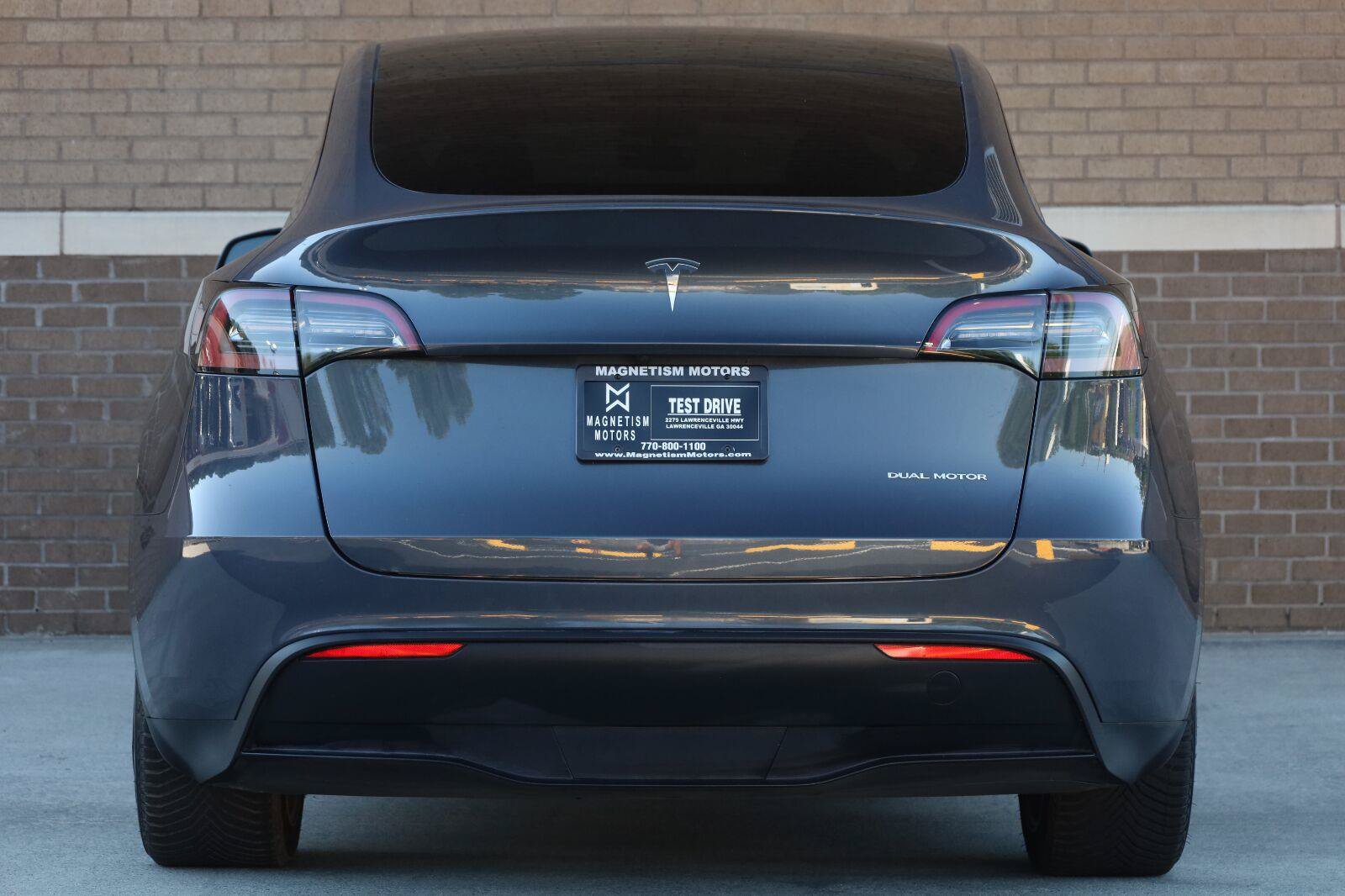 Used 2023 Tesla Model Y Long Range AWD/4WD image 10