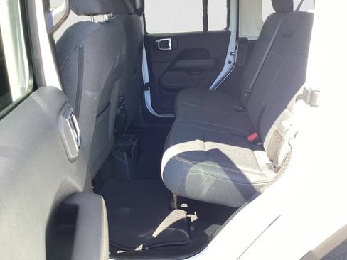 Certified 2025 Jeep Wrangler Unlimited Sahara AWD/4WD image 13