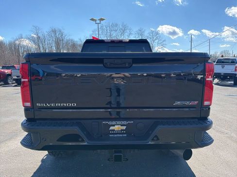 Used 2024 Chevrolet Silverado 2500 ZR2 w/ Technology Package image 14