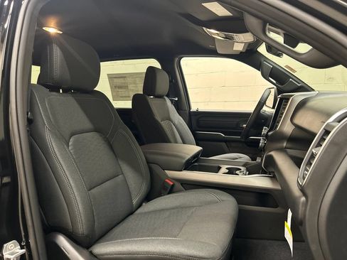 New 2026 RAM 1500 Express AWD/4WD image 10
