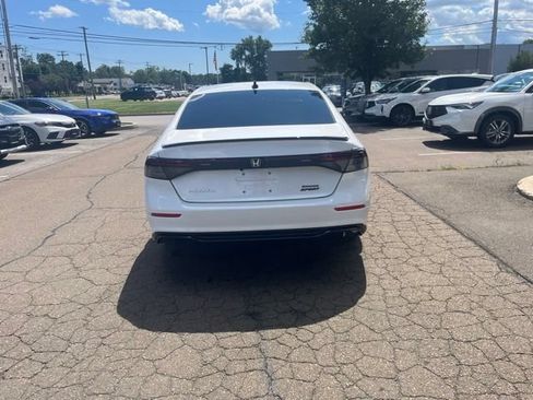 Used 2025 Honda Accord Sport image 11