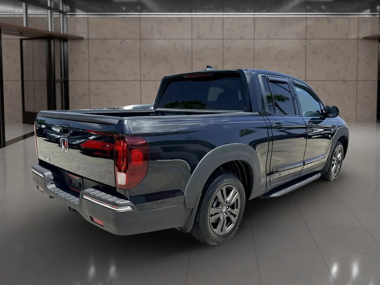 Used 2017 Honda Ridgeline Sport image 3