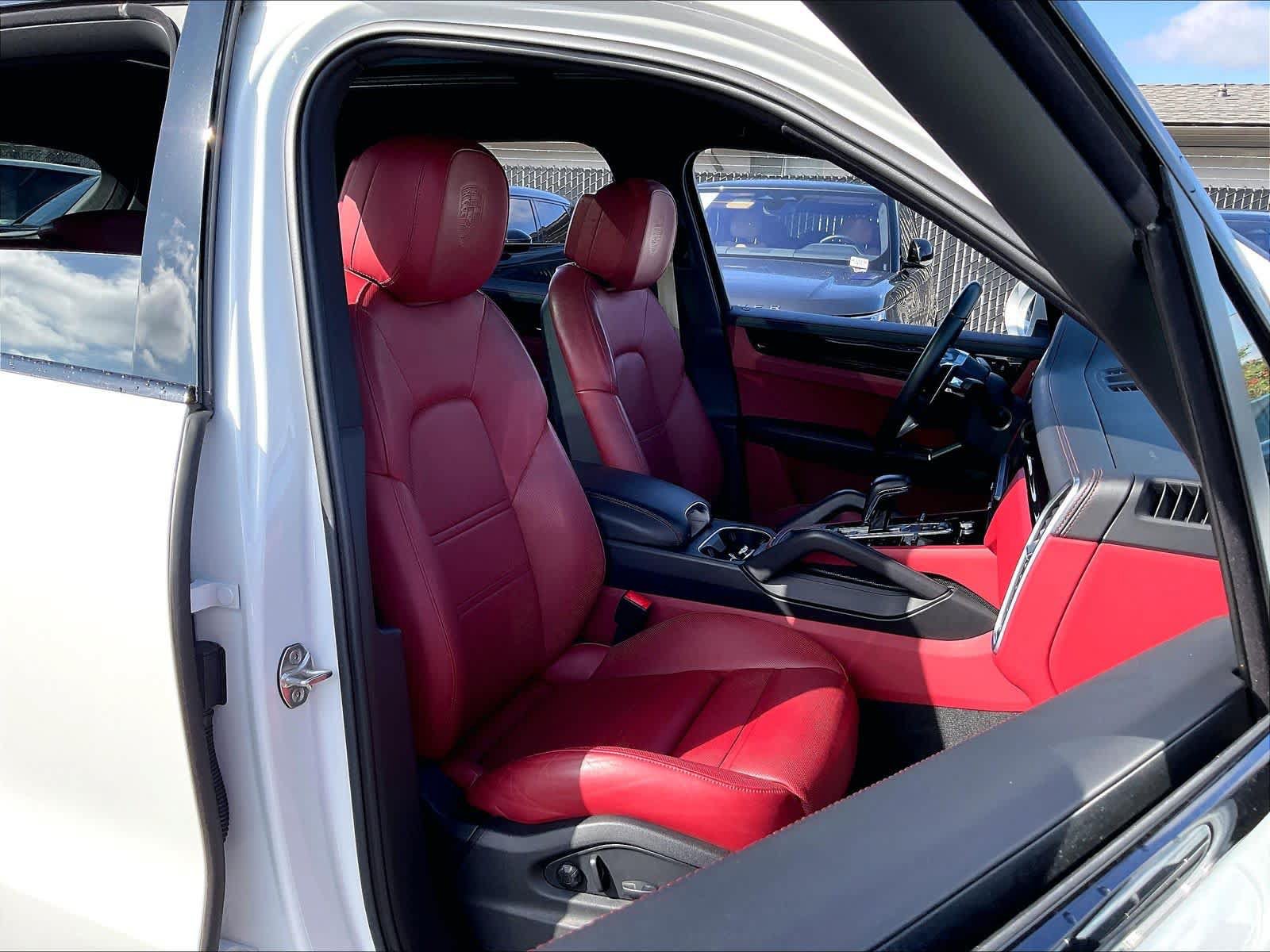 Used 2023 Porsche Cayenne Platinum Edition AWD/4WD image 10