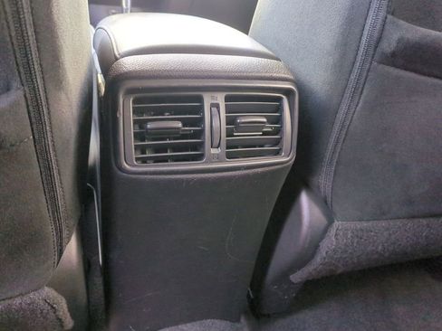 Used 2016 Nissan Rogue SV w/ SV Premium Package image 25