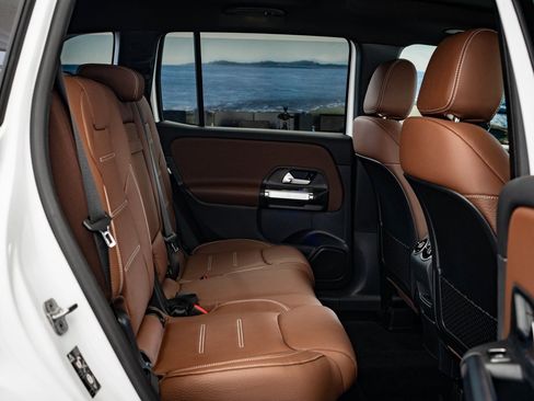 Certified 2023 Mercedes-Benz GLB 250 4MATIC image 43