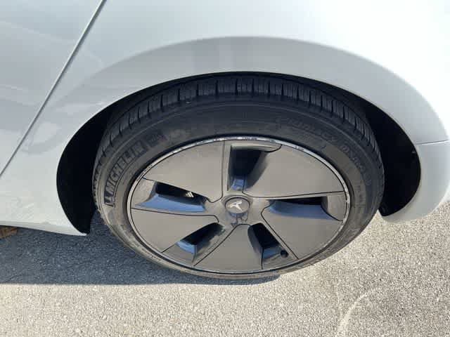 Used 2023 Tesla Model 3 Standard Range RWD image 12