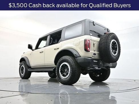 New 2025 Ford Bronco Outer Banks w/ Sasquatch Package image 30
