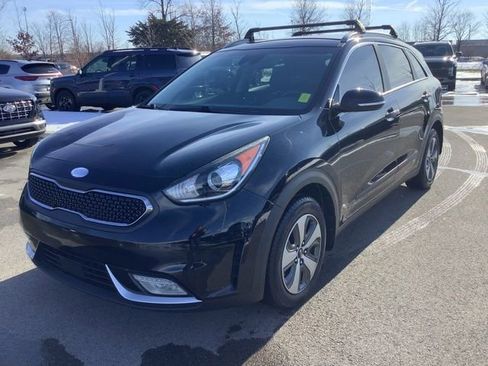 Used 2018 Kia Niro EX image 1