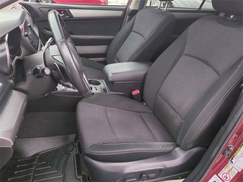 Used 2017 Subaru Outback 2.5i Premium image 19