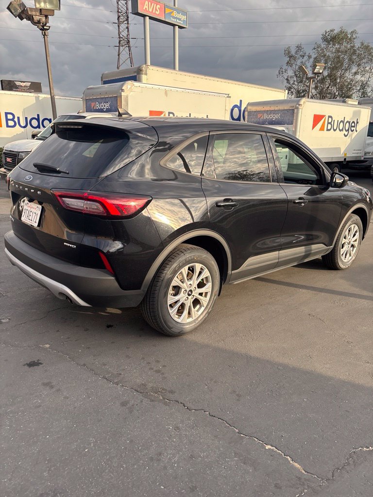 Used 2025 Ford Escape Active AWD/4WD image 4