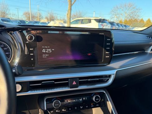 Used 2023 Kia K5 GT-Line image 12