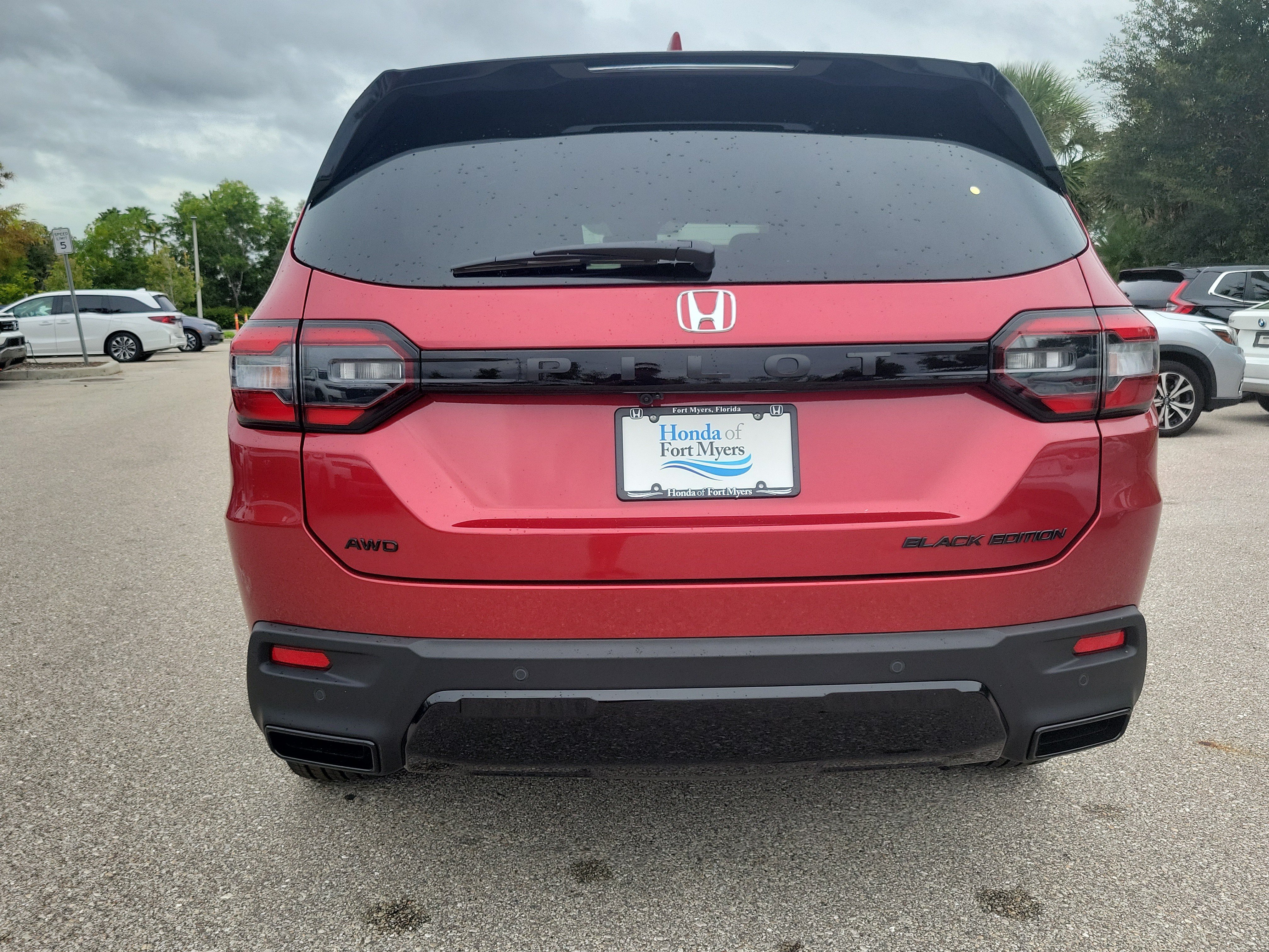 New 2026 Honda Pilot Black Edition image 5
