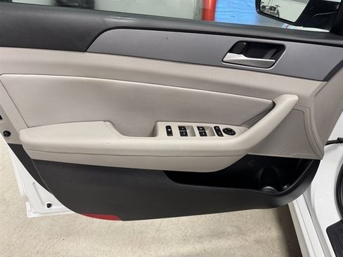 Used 2018 Hyundai Sonata SEL FWD image 17