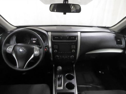 Used 2015 Nissan Altima 2.5 S w/ Power Driver Seat Package FWD image 9