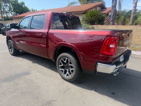 Used 2025 RAM 1500 Laramie AWD/4WD image 10