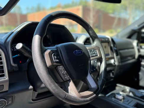 Used 2020 Ford Expedition Max XLT w/ Equipment Group 202A image 10