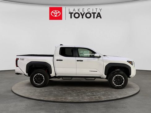 New 2026 Toyota Tacoma TRD Off-Road AWD/4WD image 7