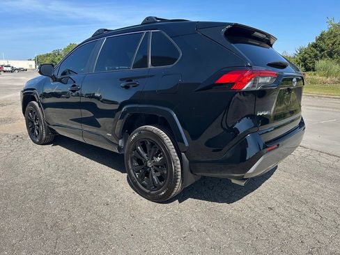 Used 2024 Toyota RAV4 SE AWD/4WD image 7