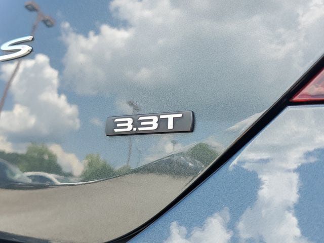 Used 2023 Genesis G70 3.3T RWD image 7