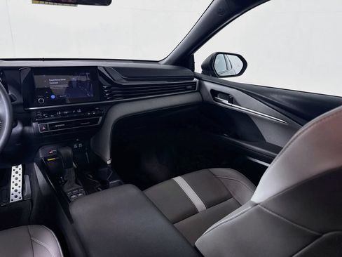 Used 2026 Toyota Camry SE FWD image 21