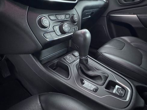 Used 2022 Jeep Cherokee Latitude Lux image 36