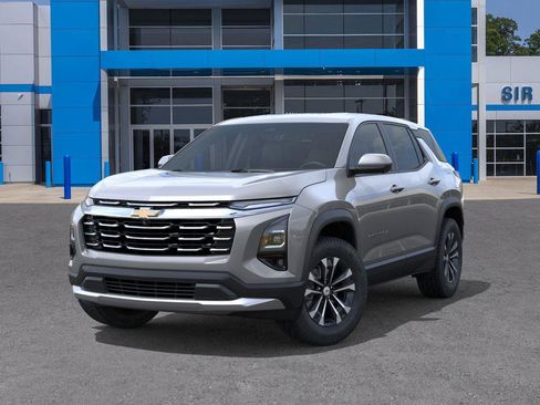 New 2026 Chevrolet Equinox LT w/ Convenience Package II image 6