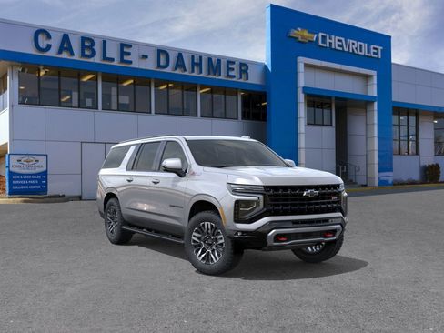 New 2026 Chevrolet Suburban Z71 w/ Comfort Package AWD/4WD image 1