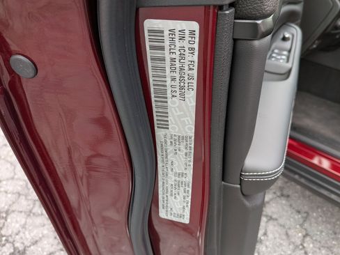 New 2025 Jeep Grand Cherokee Altitude image 36