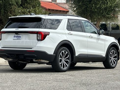 New 2027 Ford Explorer ST-Line w/ Premium Package RWD image 4
