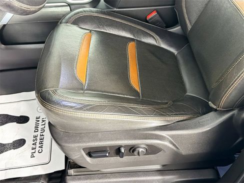 Used 2021 GMC Sierra 2500 AT4 w/ AT4 Preferred Package image 21