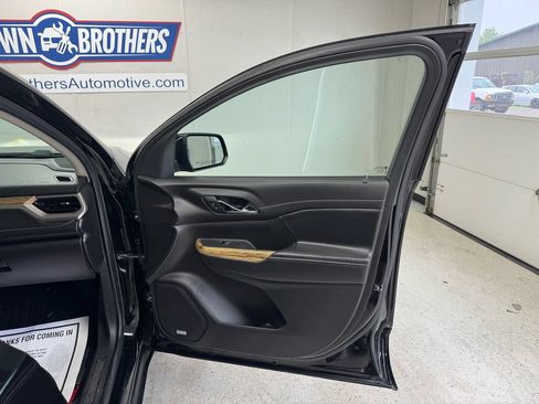 Used 2019 GMC Acadia Denali w/ Technology Package AWD/4WD image 40