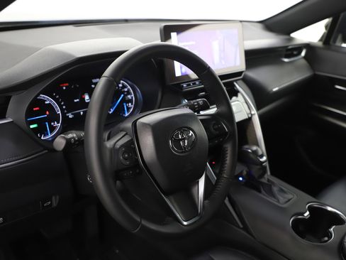 Used 2024 Toyota Venza Nightshade image 21