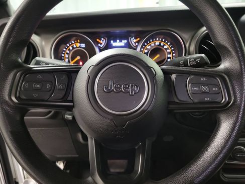 Used 2021 Jeep Wrangler Sport AWD/4WD image 19