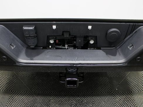 Used 2023 Chevrolet Silverado 1500 ZR2 image 43