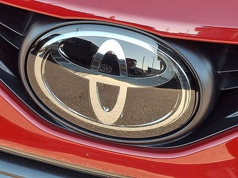 Used 2023 Toyota Camry LE FWD image 27