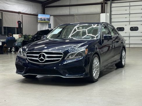 Used 2014 Mercedes-Benz E 350 4MATIC Sedan image 5