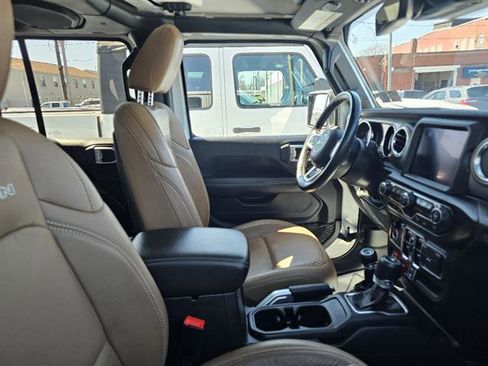Used 2020 Jeep Gladiator Rubicon image 8