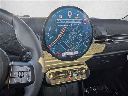 Used 2025 MINI Cooper 2-Door Hardtop image 14