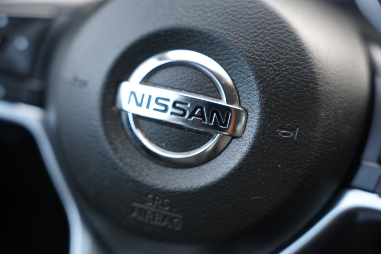 Used 2019 Nissan Rogue SV AWD/4WD image 13