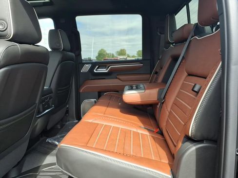 New 2026 GMC Sierra 2500 Denali Ultimate w/ Max Trailering Package image 14