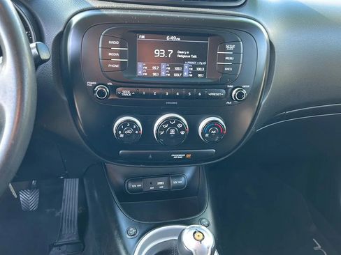 Used 2018 Kia Soul image 12