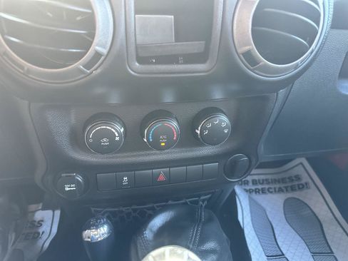 Used 2016 Jeep Wrangler Sport w/ Quick Order Package 23S AWD/4WD image 20
