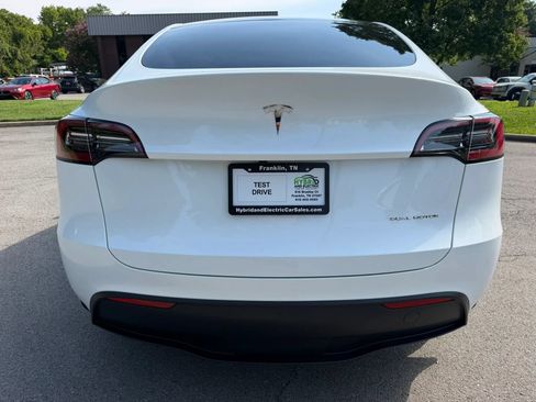 Used 2023 Tesla Model Y AWD image 11