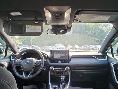 Used 2022 Toyota RAV4 SE w/ SE Grade Weather Package AWD/4WD image 24