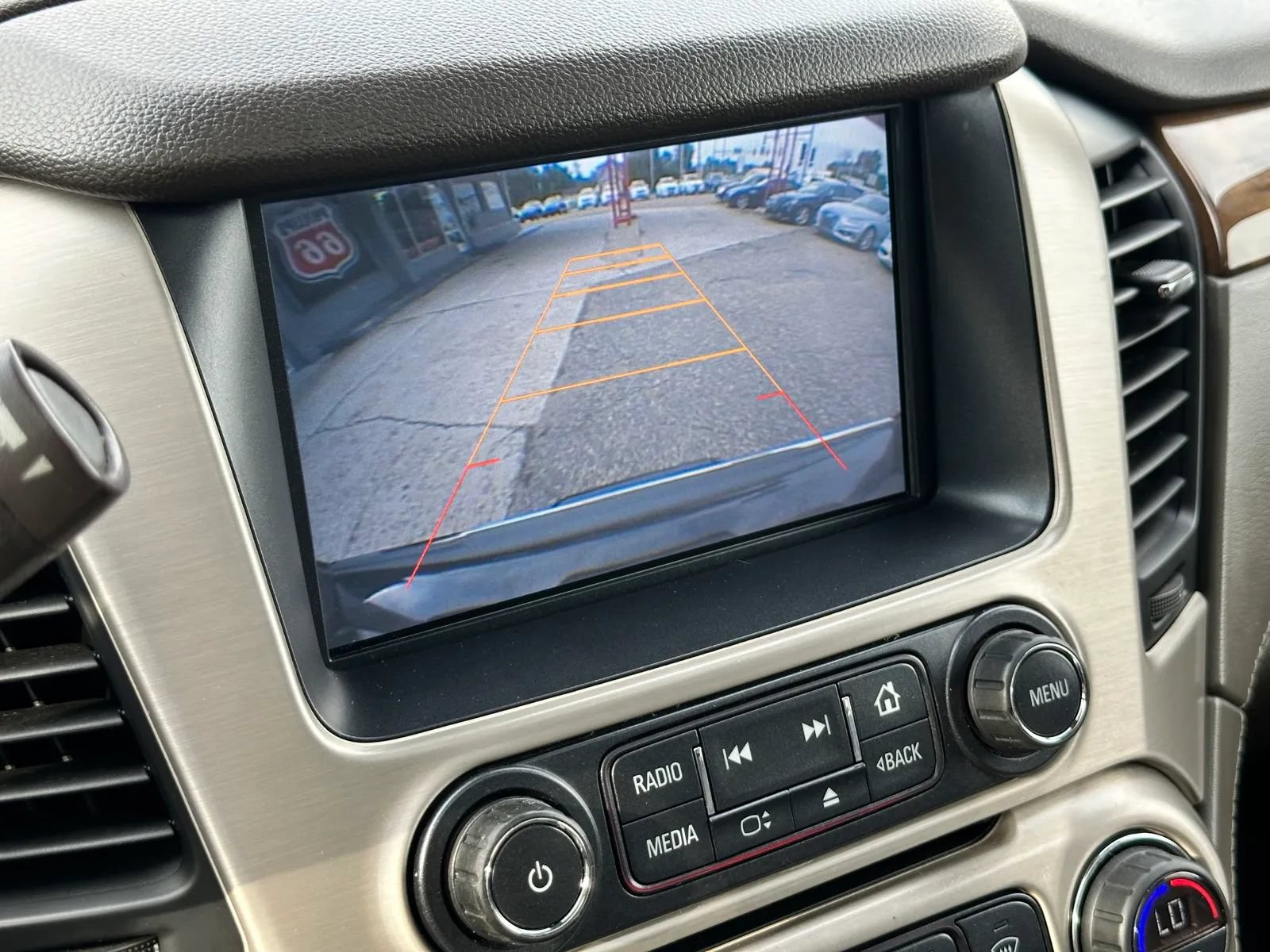 Used 2015 GMC Yukon Denali w/ Touring Package AWD/4WD image 32